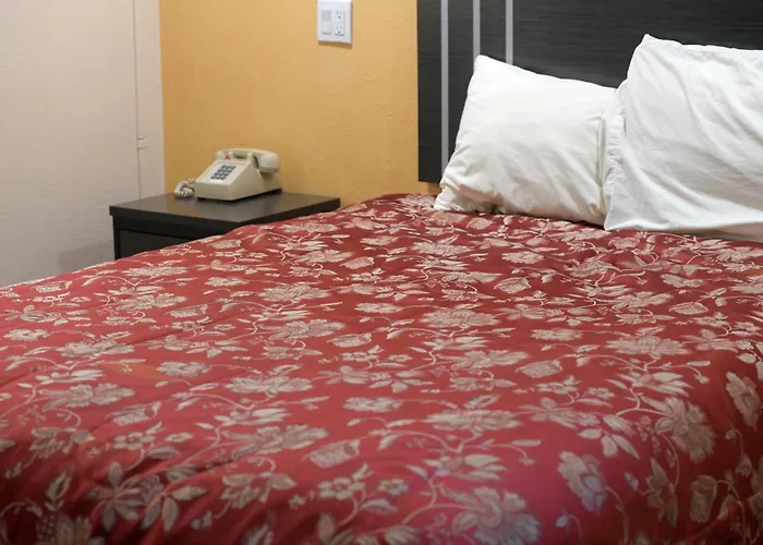 Motel: A-1 Budget Motel